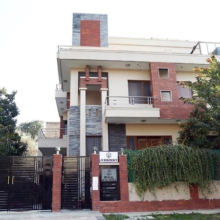 Hotel J P Residency Greater Noida Exterior foto