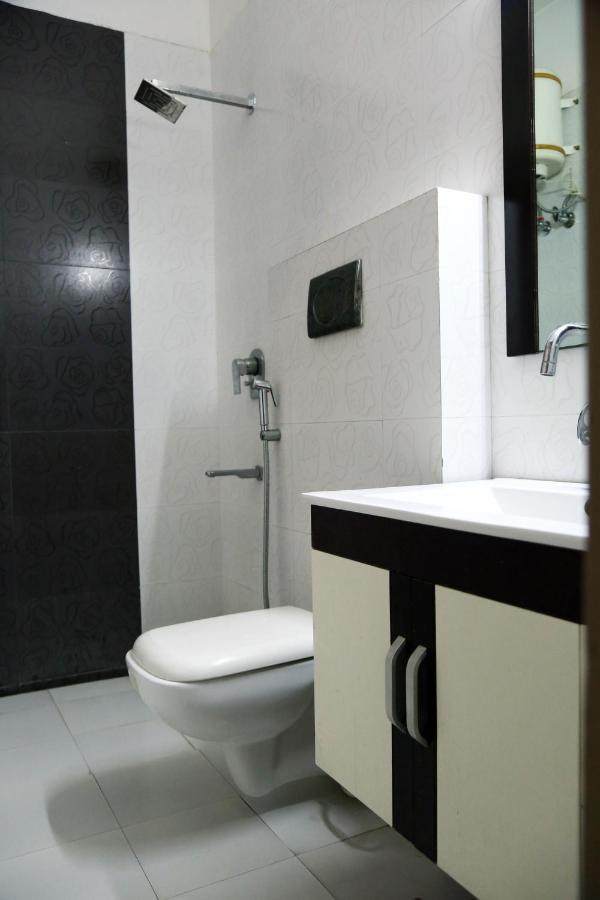 Hotel J P Residency Greater Noida Exterior foto