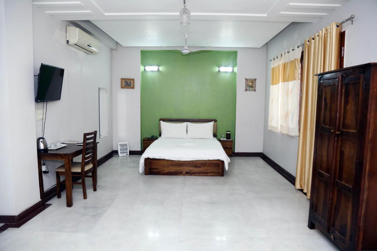 Hotel J P Residency Greater Noida Exterior foto